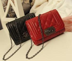 The new mini shoulder chain bag Lingge packet